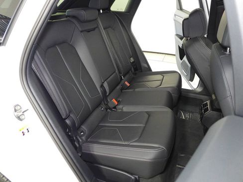 Used 2022 Audi Q3 2.0T Premium w/ Black Optic Sport Package image 20