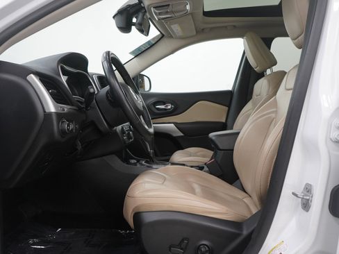 Used 2018 Jeep Cherokee Limited w/ Trailer Tow Group image 23