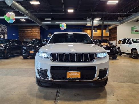 Used 2025 Jeep Grand Cherokee L Limited AWD/4WD image 3