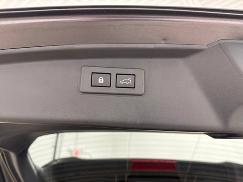 Used 2025 Subaru Outback Limited XT AWD/4WD image 31