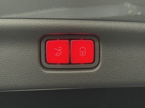 Certified 2022 Mercedes-Benz C 300 Sedan image 16