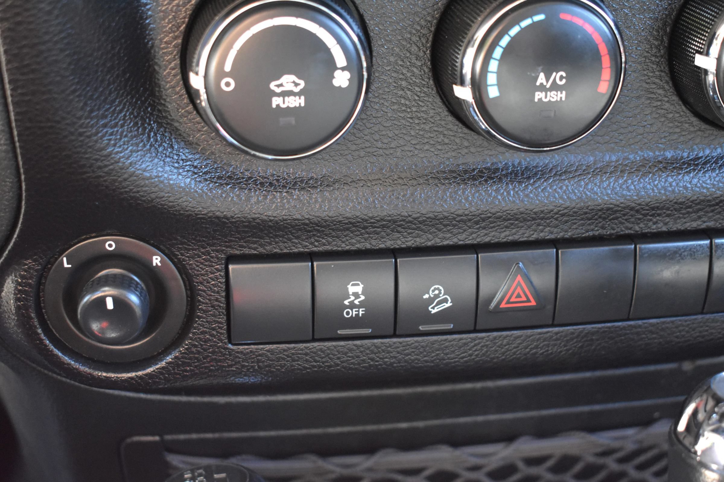 Used 2017 Jeep Wrangler Unlimited Sport w/ Quick Order Package 24S AWD/4WD image 21
