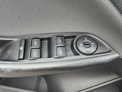 Used 2014 Ford Focus SE w/ SE Winter Package image 11