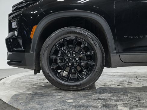 Used 2024 Chevrolet Traverse LS w/ Midnight/Sport Edition image 3
