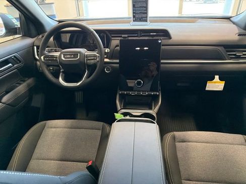 New 2027 GMC Terrain Elevation w/ Technology Package II AWD/4WD image 32