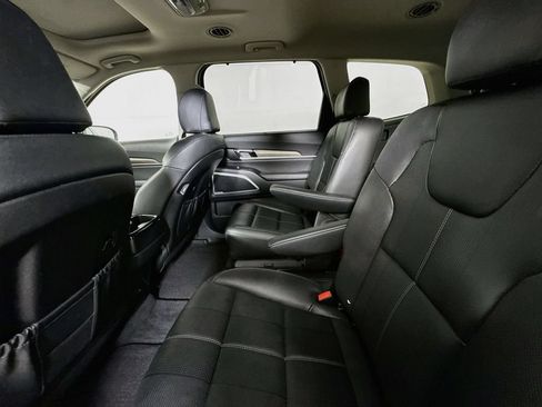 Used 2021 Kia Telluride EX w/ EX Premium Package AWD/4WD image 25
