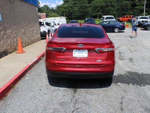 Used 2020 Ford Fusion SE FWD image 5