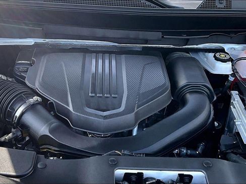 Used 2025 GMC Acadia Elevation image 10