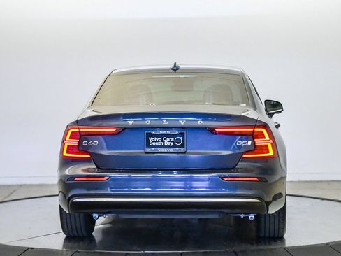 Certified 2023 Volvo S60 B5 Ultimate w/ Climate Package FWD image 3