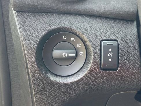 Used 2019 Ford Fiesta SE FWD image 28