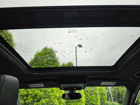 Used 2019 Chevrolet Blazer RS w/ Sun and Wheels Package image 25