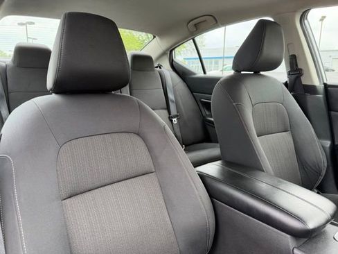 Used 2024 Nissan Altima 2.5 S FWD image 11
