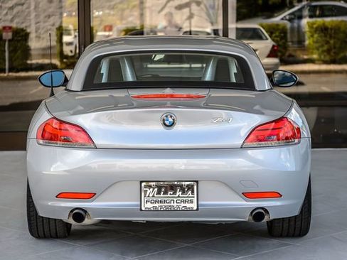 Used 2009 BMW Z4 sDrive35i image 12