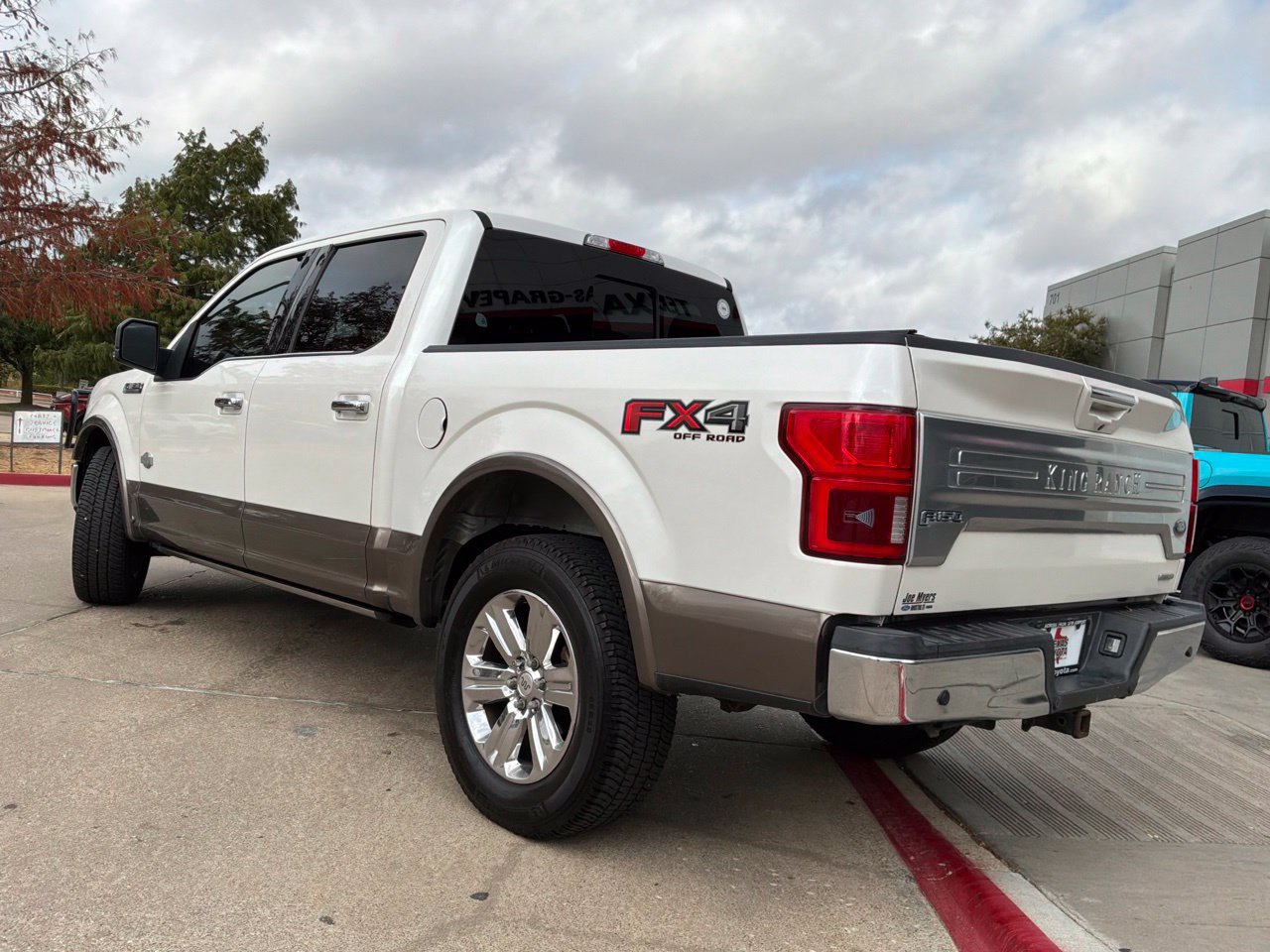 Used 2018 Ford F150 King Ranch w/ Equipment Group 601A Luxury AWD/4WD image 8