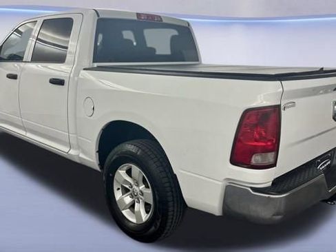 Used 2020 RAM 1500 Tradesman w/ Chrome Appearance Group RWD image 6