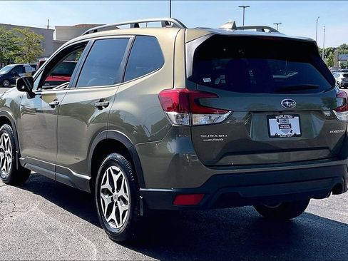 Certified 2023 Subaru Forester Premium AWD/4WD image 13