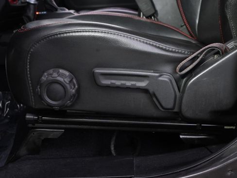 Used 2018 Jeep Wrangler Unlimited Rubicon AWD/4WD image 14