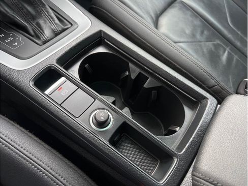 Used 2020 Audi Q3 2.0T Premium Plus w/ Premium Plus Package image 13