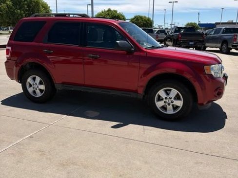 Used 2012 Ford Escape XLT FWD image 9