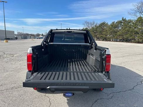 Used 2025 Toyota Tacoma Trailhunter w/ Tow Tech Package image 18