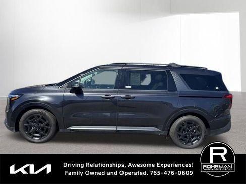 Used 2025 Kia Carnival SX Prestige image 6