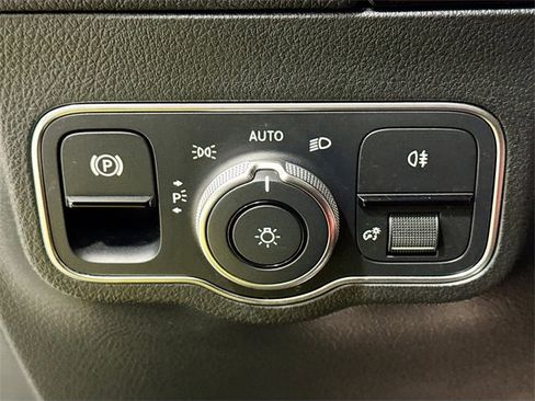 Used 2023 Mercedes-Benz GLA 250 4MATIC image 10