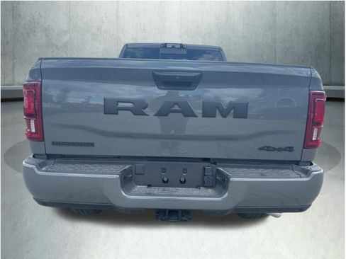 New 2026 RAM 2500 Big Horn AWD/4WD image 4