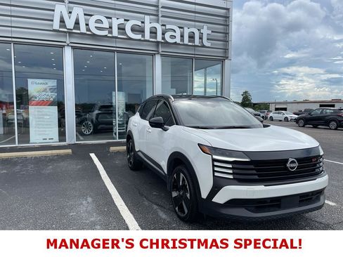 Certified 2025 Nissan Kicks SR image 1