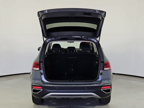 Certified 2023 Volkswagen Taos SE w/ Panoramic Sunroof Package FWD image 10