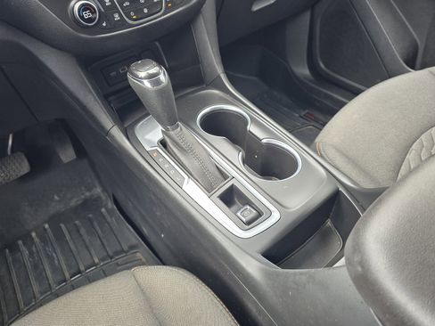 Used 2020 Chevrolet Equinox LT image 16