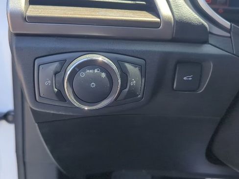 Used 2019 Ford Fusion SEL FWD image 22