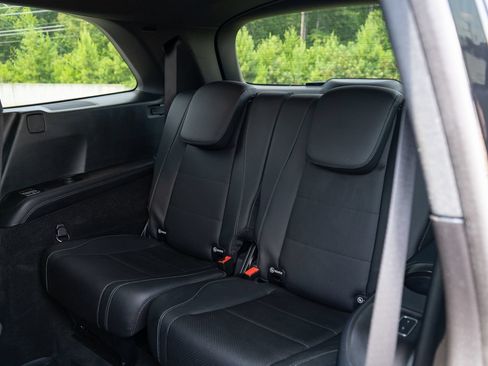 Used 2023 Mercedes-Benz GLS 450 4MATIC image 20