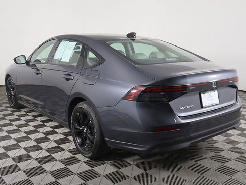 Certified 2025 Honda Accord SE image 9