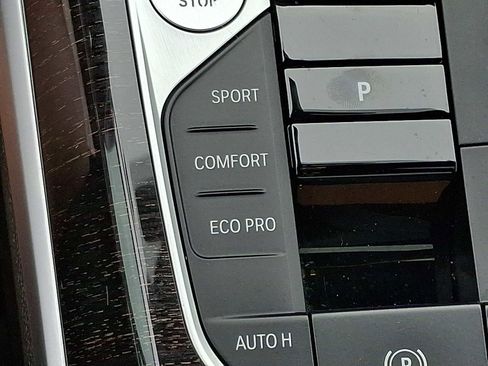 Certified 2023 BMW 330i xDrive Sedan w/ Premium Package AWD/4WD image 25