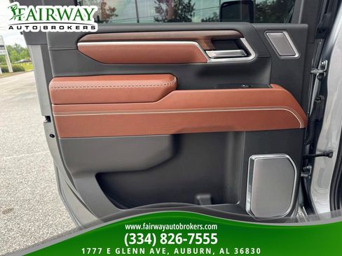 Used 2025 GMC Sierra 2500 Denali Ultimate w/ Max Trailering Package AWD/4WD image 32