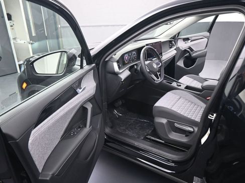 New 2026 Volkswagen Tiguan S AWD/4WD image 38