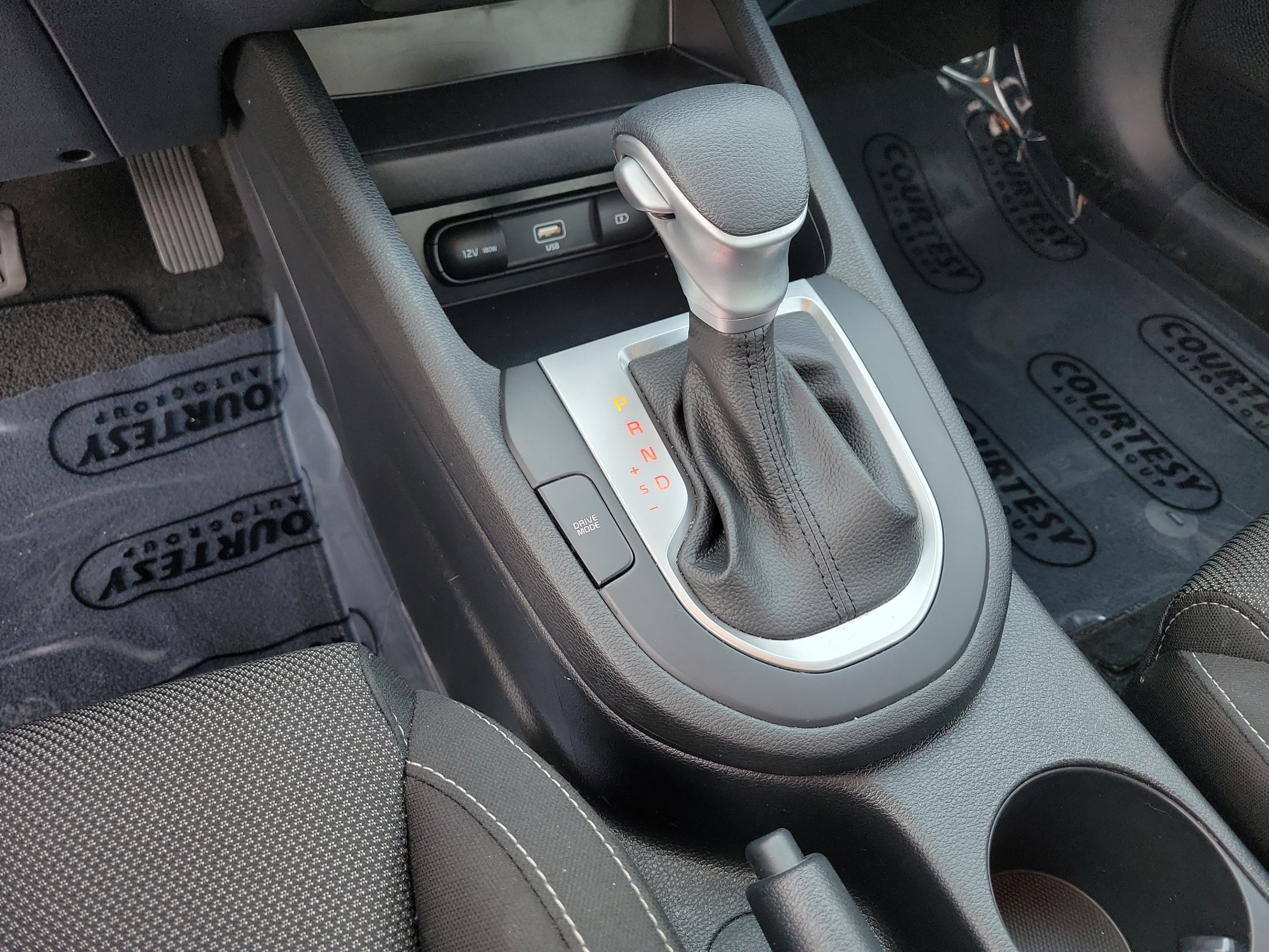 Used 2024 Kia Forte LXS w/ LXS Technology Package FWD image 21