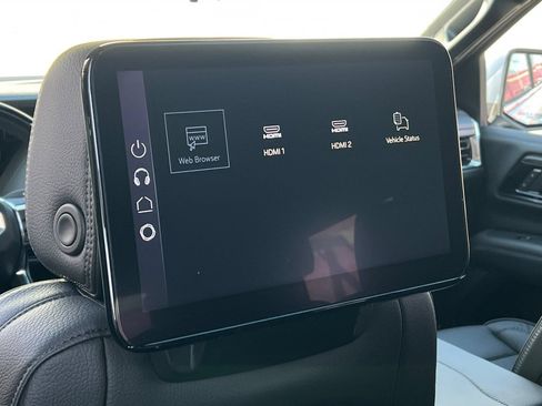 New 2026 GMC Yukon Denali w/ Denali Reserve Package AWD/4WD image 13