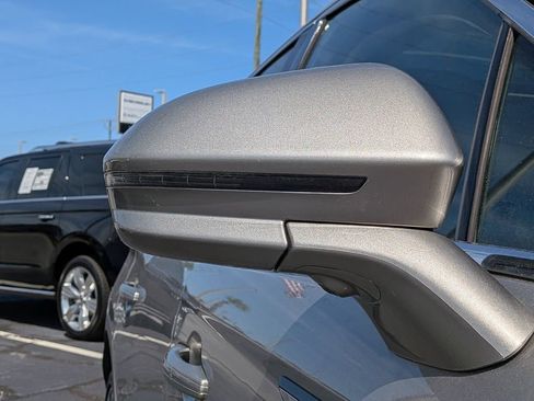 Used 2023 Lincoln Nautilus Reserve w/ Equipment Group 202A AWD/4WD image 12