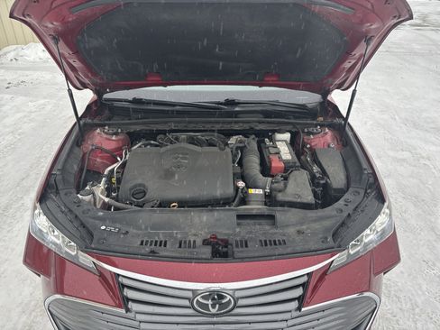 Used 2022 Toyota Avalon XLE image 11