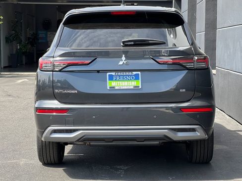 New 2026 Mitsubishi Outlander SE FWD image 6