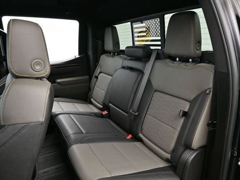 Used 2024 Chevrolet Silverado 1500 ZR2 w/ Technology Package image 35