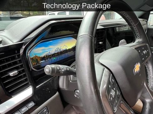 Used 2023 Chevrolet Silverado 1500 High Country w/ Technology Package image 3