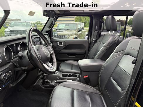 Certified 2022 Jeep Wrangler Unlimited Sahara w/ Cold Weather Group AWD/4WD image 17