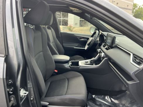 Used 2022 Toyota RAV4 SE w/ Convenience Package AWD/4WD image 26