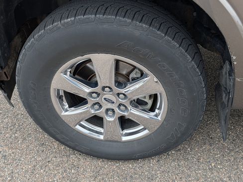 Used 2018 Ford F150 Lariat image 5