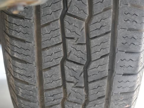 Used 2005 Chevrolet Astro RWD image 22