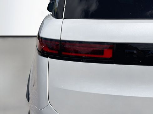 New 2026 Land Rover Range Rover Sport SV AWD/4WD image 10