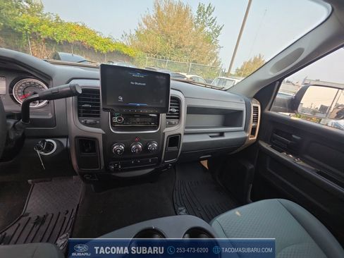 Used 2017 RAM 2500 Tradesman w/ Chrome Appearance Group RWD image 15
