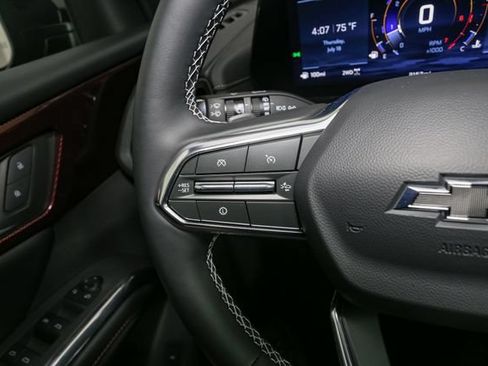Used 2026 Chevrolet Traverse Z71 w/ LPO, Floor Liner Package AWD/4WD image 33